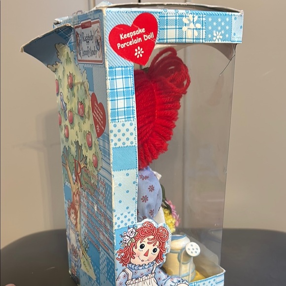 NIB Raggedy Ann Doll - Picture 5 of 5